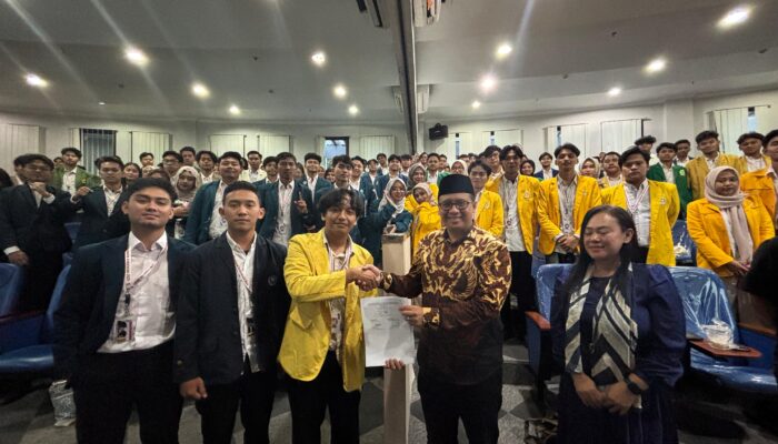 Anggota DPRD Kota Malang Kaji Indra Bersama FMEI Bedah Empiris Hambatan Investasi Asing di Indonesia