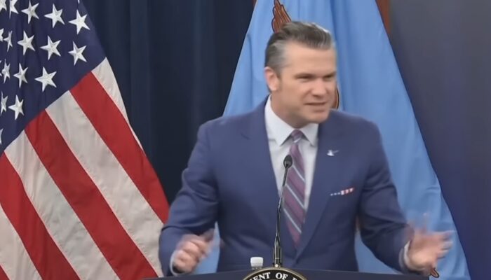 Menhan AS Pete Hegseth Desak Kepala Staf AD Jenderal Randy George Mundur, Ada Apa?