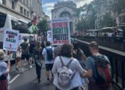 Gelombang Tuntutan Hukum Warnai Aksi Pro-Palestina di London