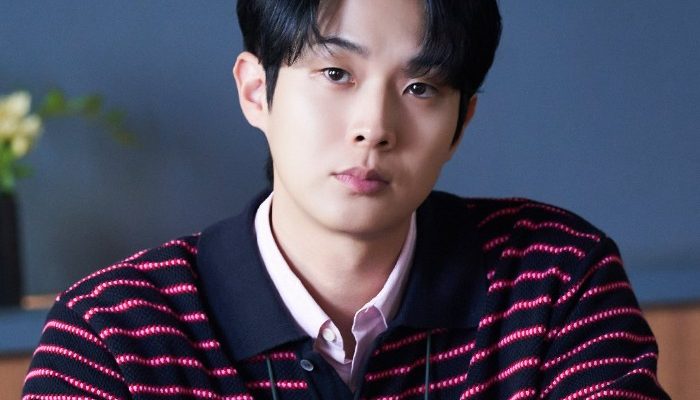 Drama terbaru SBS “Would You Marry Me” akhirnya memperlihatkan sekilas karakter yang diperankan oleh Choi Woo Shik!