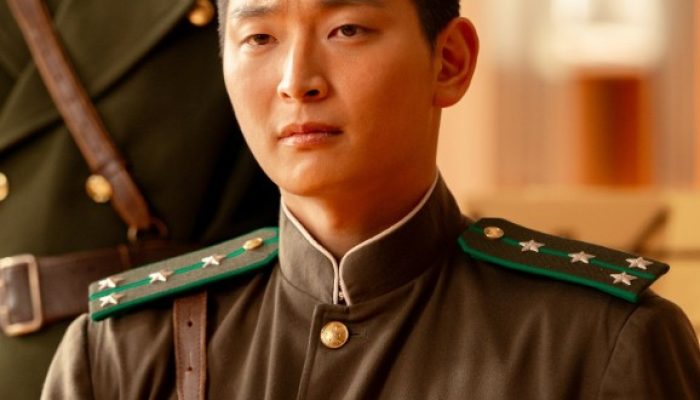 Visual Serius Jeong Jinwoon 2AM Curi Perhatian di Cuplikan Perdana “Choir of God”