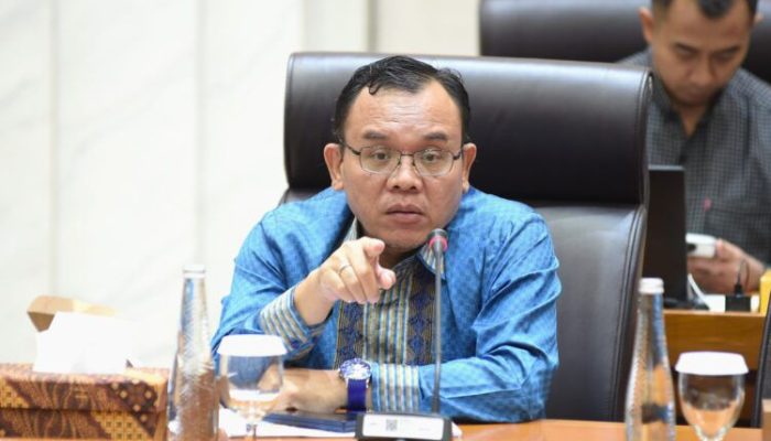 Swasembada Pangan di Ujung Tanduk? DPR Soroti Rantai Distribusi Pupuk yang Bocor!