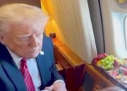 Masalah Kelistrikan Paksa Pesawat Kepresidenan AS Kembali ke Pangkalan; Donald Trump Tetap Bertolak ke Davos