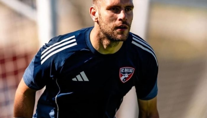 Debut Gemilang tapi Pahit, Maarten Paes Catat 7 Penyelamatan dalam Laga Perdana Bersama Ajax