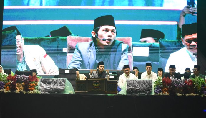 Rayakan Harjasda ke-167, Ribuan Jamaah Padati “Sidoarjo Bersholawat” Bersama Gus Iqdam
