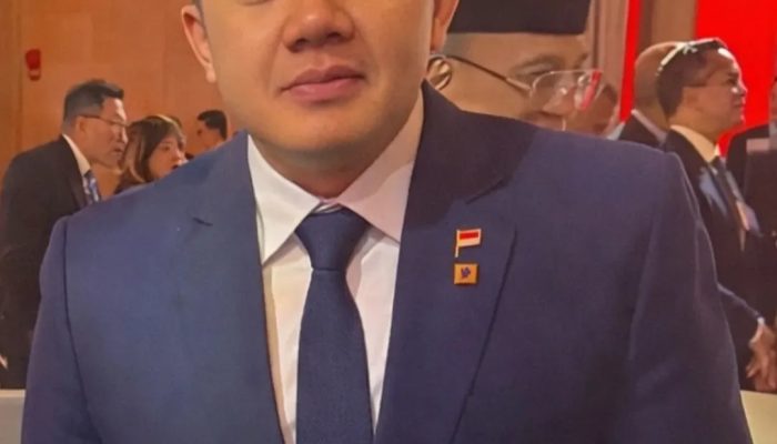 Seskab Teddy Tegaskan Anggaran Makan Bergizi Gratis Tidak Pangkas Dana Pendidikan