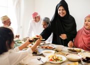 Panduan Doa Buka Puasa Ramadhan: Dibaca Sebelum atau Sesudah Makan?