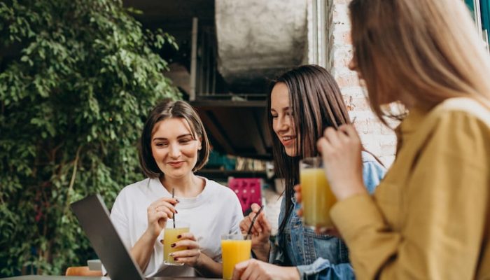 4 Rekomendasi Cafe di Malang yang Cocok Buat Nugas: Fasilitas Lengkap & Anti Lemot